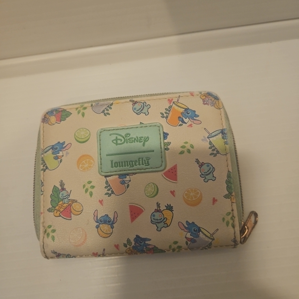 Loungefly Stitch Traveling Mini Zip Wallet